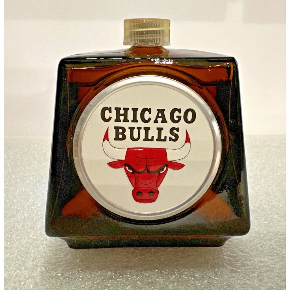 Chicago Bulls 1970's Avon NBA Wild Country After Shave 6 oz Glass Decanter NEW